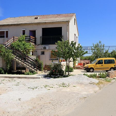 Basil Apartments And Rooms Бетина Экстерьер фото